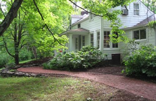 Clinton Corners Bed & Breakfast | Omega Special, Sun thru thurs 5 night minimum