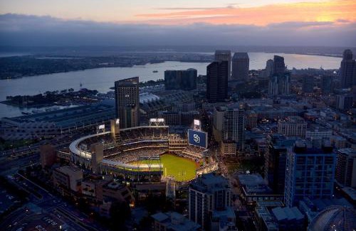 East Village Hotel | Omni San Diego Hotel at the Ballpark