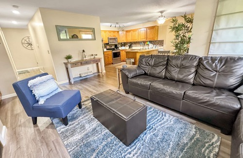 Kelleys Island Condo | On Island Time at Kelleys! Downtown Area