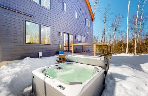 Carrabassett Valley House | On Mountain Time
