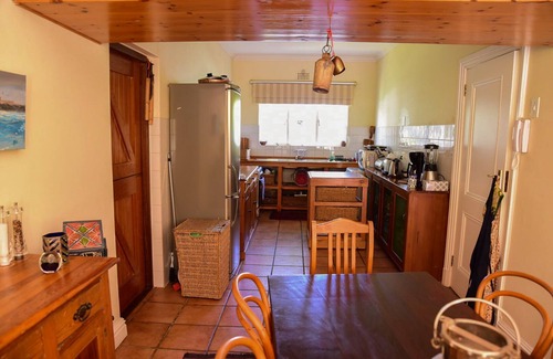Newlands House | On Pinewood Guest House