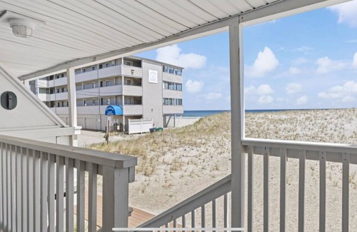 Hampton Condo | On the Beach-Dog Friendly 2BR Condo walk to the waves.