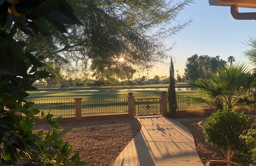 Sun Lakes House | On the golf course-Watch the spectacular sun sets over the lake of the course