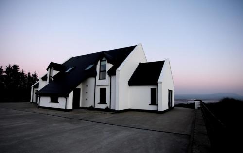 Ballymacarthur Bed & Breakfast | On the Rocks B&B