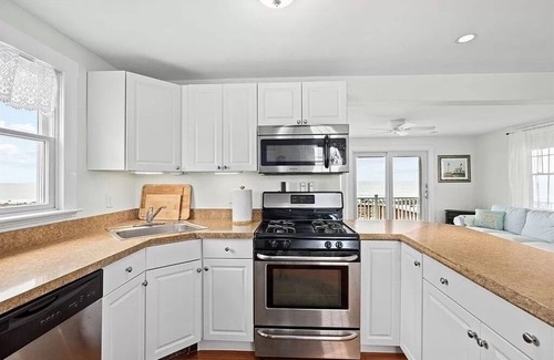 Scituate House | "On the Rocks" - dog friendly Scituate Oceanfront!
