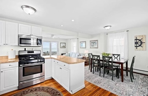 Scituate House | "On the Rocks" - dog friendly Scituate Oceanfront!