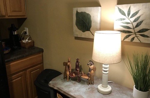 Elizabethtown Apartment | On The Square!