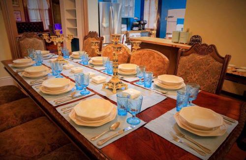 Faubourg Lafayette House | Once in a Lifetime House - Vibrant - Impeccable - 5BR 3BA