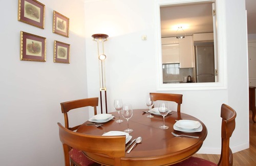 Antiguo Apartment | Ondarreta, gran piso junto a la playa de Ondarreta
