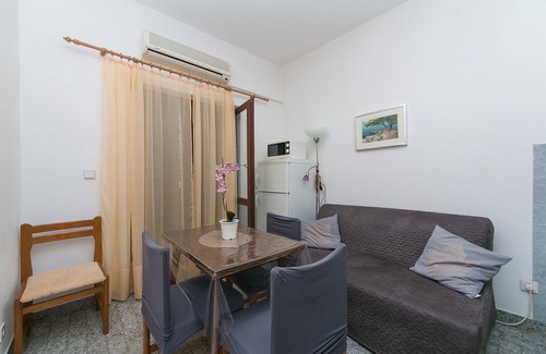 Blato Apartment | One bedroom apartment with terrace and sea view Živogošće - Blato, Makarska (A-1057-c)