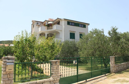 Nevidane Apartment | One bedroom apartment with terrace Neviđane, Pašman (A-8273-c)
