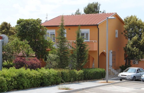 Petrcane Apartment | One bedroom apartment with balcony Petrčane, Zadar (A-3300-b)