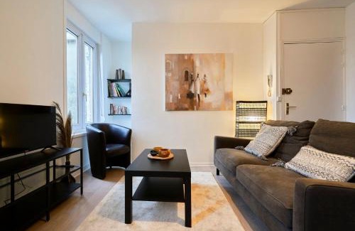 Mouvaux Apartment | One bedroom apartment near tramway & shops