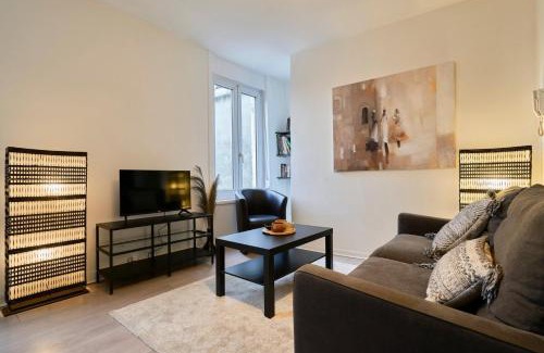 Mouvaux Apartment | One bedroom apartment near tramway & shops