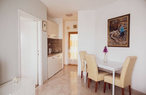 Kali Apartment | One bedroom apartment with balcony and sea view Kali, Ugljan (A-14116-c)