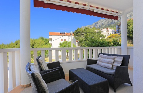 Lokva Rogoznica Apartment | One bedroom apartment with terrace and sea view Lokva Rogoznica, Omiš (A-13226-b)