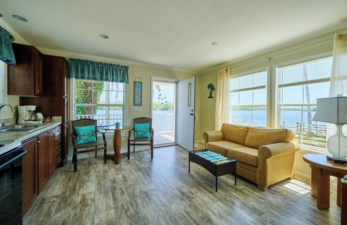 Homosassa Cottage | One bedroom cottage on the Homosassa River!