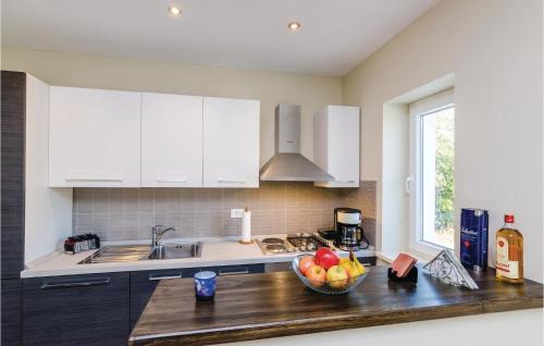 Gruda House | One-Bedroom Holiday Home In Gruda
