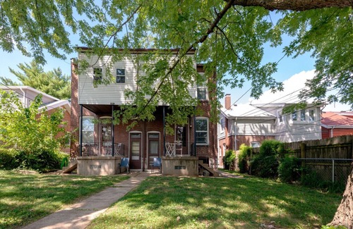 The Southampton Apartment | One Bedroom South City Retreat by StayLage