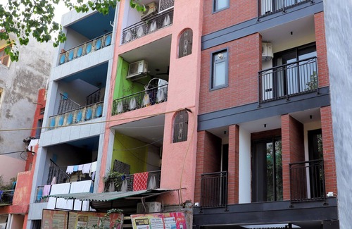 Lajpat Nagar Apartment | One BHK in the heart of South Delhi & Famous Shopping District/Metro Access