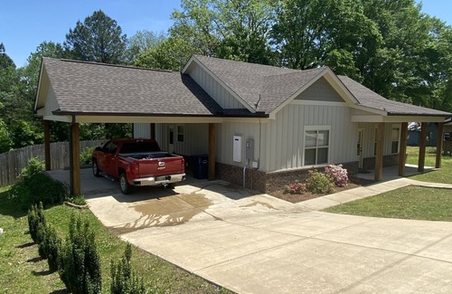 Water Valley House | One block from Main Street, short ride to Oxford, Enid, Sardis and Grenada Lakes