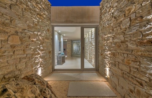 Milopotas Villa | One Br Private Honeymoon Peaceful Mylo Villa w/Living room Close to Mylopotas