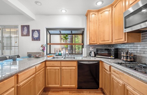 Glendora House | One- Floor villa 4bd 2ba Spacious 2TVs 2 kitchens