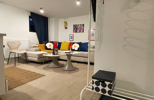 Klein-Antwerpen Apartment | One Lux Stay Near Antwerp Central - Studio Apartment