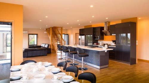 Grindelwald House | One Skyline Executive Residence