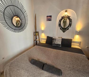Little Venice Apartment | Onyx Studio