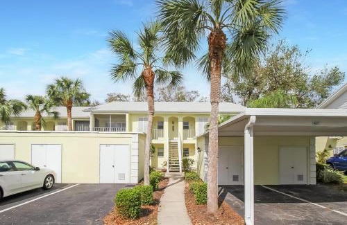 Plantation House | Open and airy 2 BR condo in Plantation Golf and Country Club
