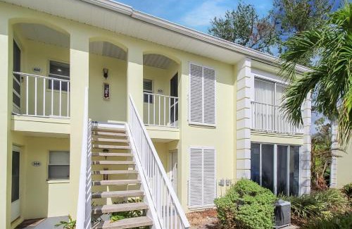 Plantation House | Open and airy 2 BR condo in Plantation Golf and Country Club