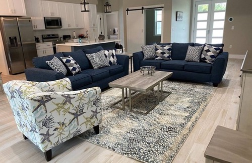North Port House | Open Concept home with Heated Pool in peaceful North Portn3 Bdrm, 4 Bath + Den