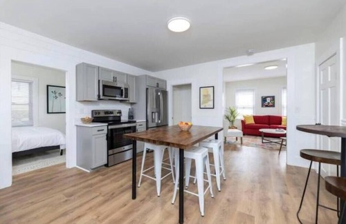 Mystic - New London Apartment | Open Plan Mystic Center, Big 2BR w/Parking