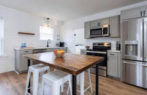 Mystic - New London Apartment | Open Plan Mystic Center, Big 2BR w/Parking