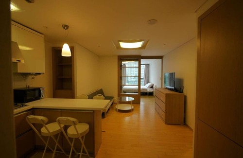 Songpa Apartment | ♠OPEN SaLe♠LOTTEWORLD 2BR+2BATHroom+Bath Tub