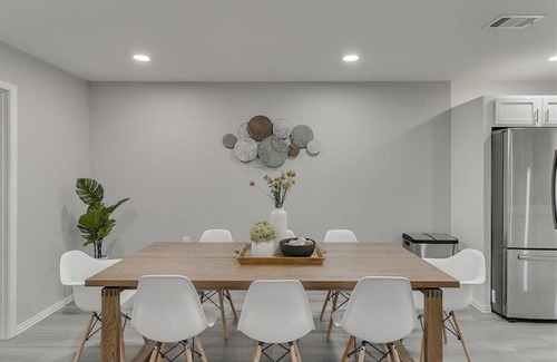 Garland House | Open Space Home for Family, Groups with Privat Pool