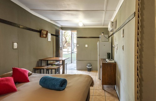 Vioolsdrift Settlement Cabin | Orange River Rafting Lodge by Country Hotels