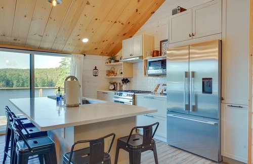 Florence Cabin | Orwell Cabin on Sunrise Lake w/Private Dock & BBQ