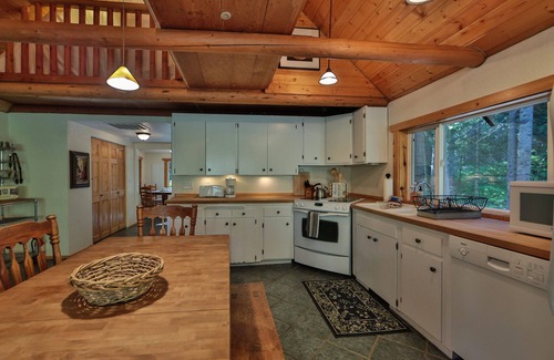 Leavenworth Cabin | Osprey Nest Cabin: Cozy private mountain cabin on the Wenatchee Rivernnnnnnn