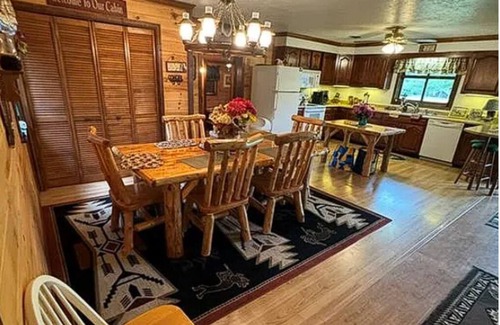 Glenfield House | Otter Creek Ranch w/Stables