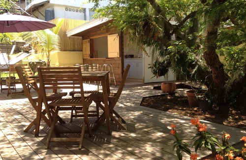 Noumea Apartment | Ouemoplage Araucaria independent studio in a villa