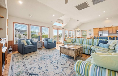Whalehead Beach House | Out of the Blue 8 Bedroom Home With Private Pool