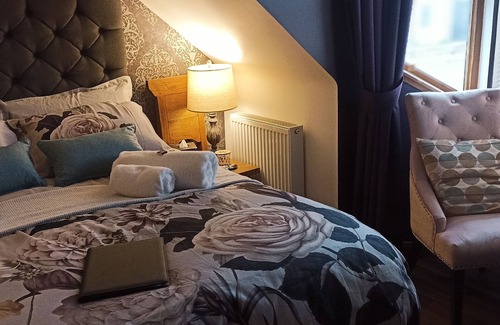 Cruden Bay Bed & Breakfast | Outlander Boutique B&B King