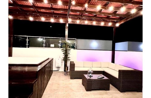 Licey al Medio House | Outstanding Pent House w/Jacuzzi