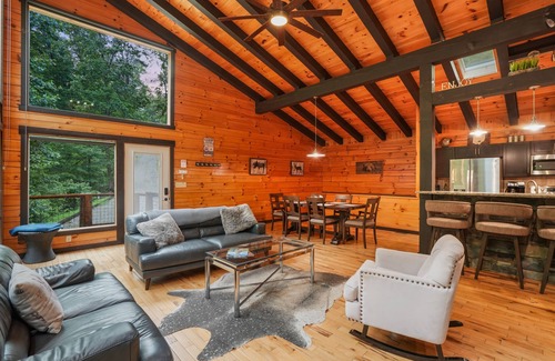 Sugar Grove Cabin | Outside Inn | Shed Style Cabin | Hocking Hills