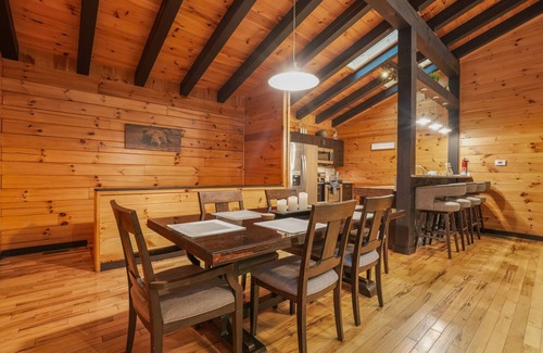 Sugar Grove Cabin | Outside Inn | Shed Style Cabin | Hocking Hills