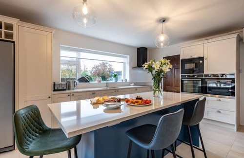 Killarney House | Outstanding Luxurious House in Killarney- 5mins walk to Killarney Town Centre