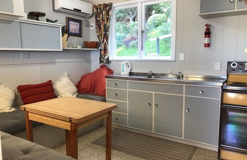 Porangahau House | Outstanding Sea Views; Lovely Accommodation
