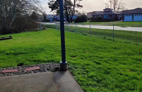 Ilwaco House | Over the river and to the beach
